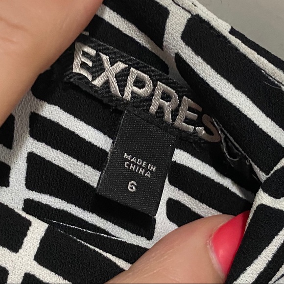 Black and white miniskirt with shorts underneath - Picture 5 of 5